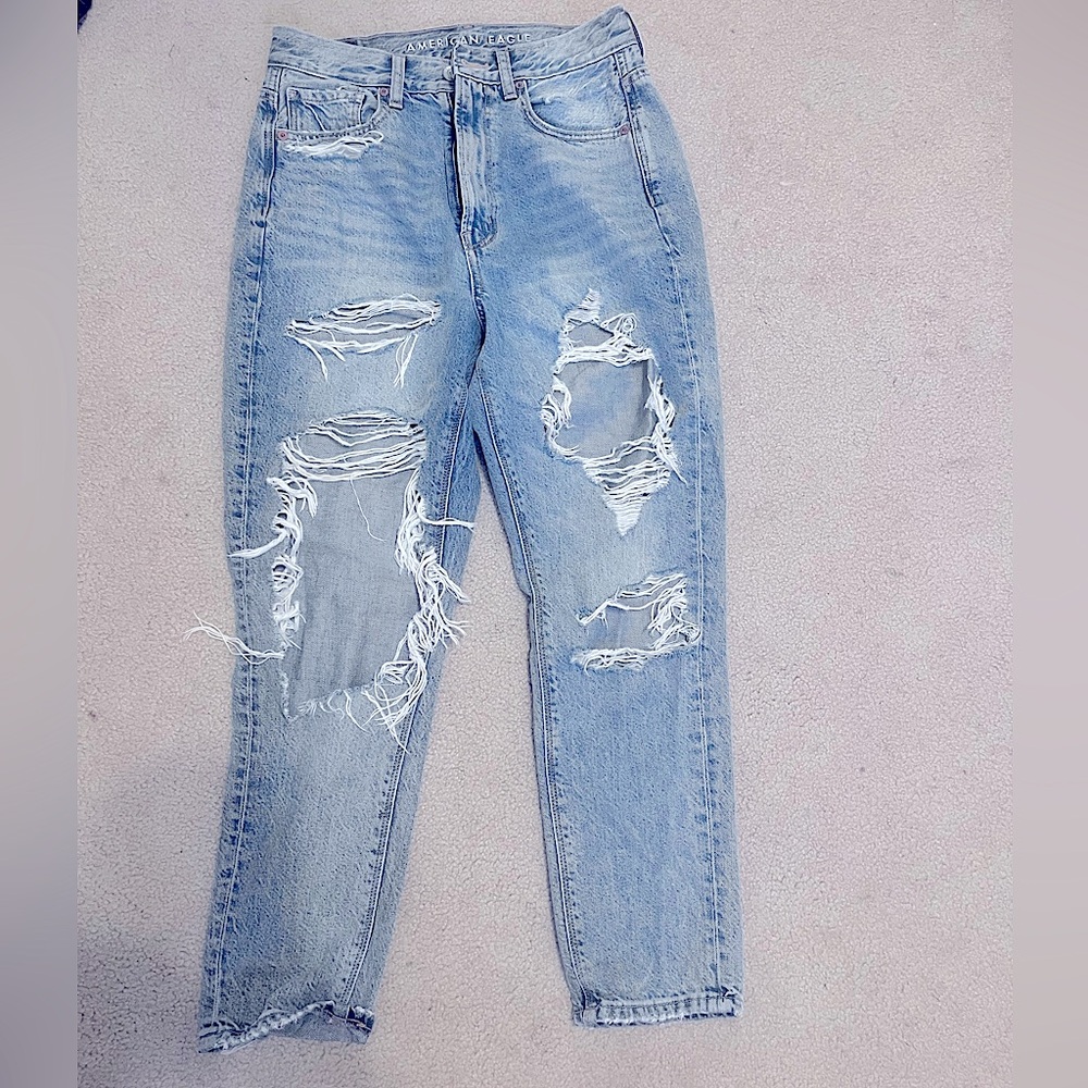 AE Distressed boyfriend Jeans